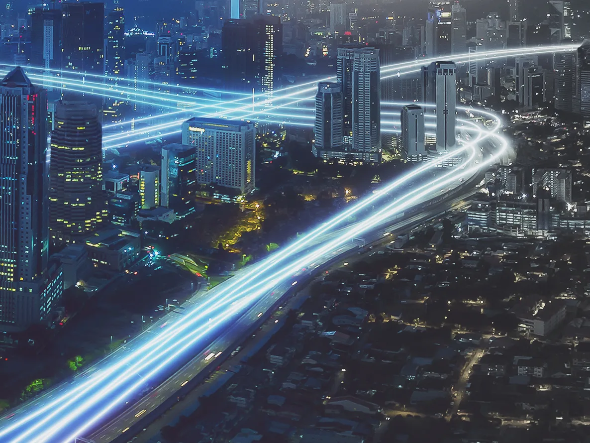 TierPoint-Web2022-SubServices-Inner-50_50-1230x526-PublicCloudConnectivity-01_Improve-Performance Low-latency connections, links between data centers.